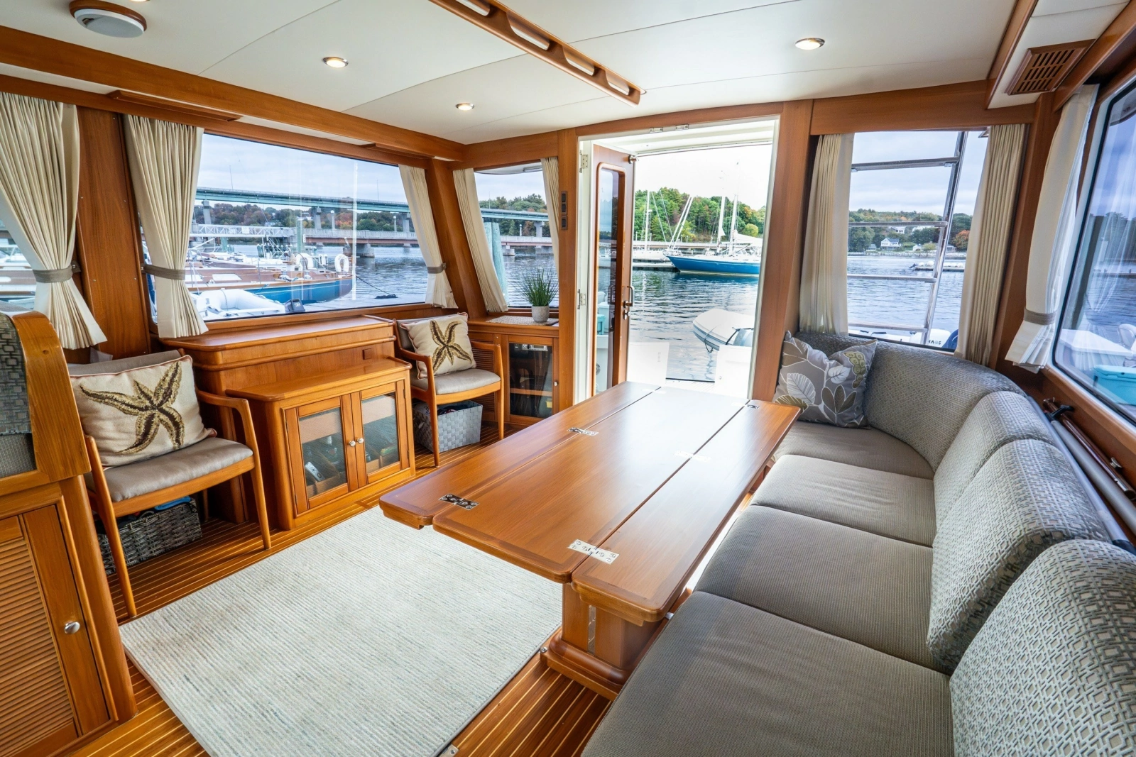 2003 Grand Banks 54