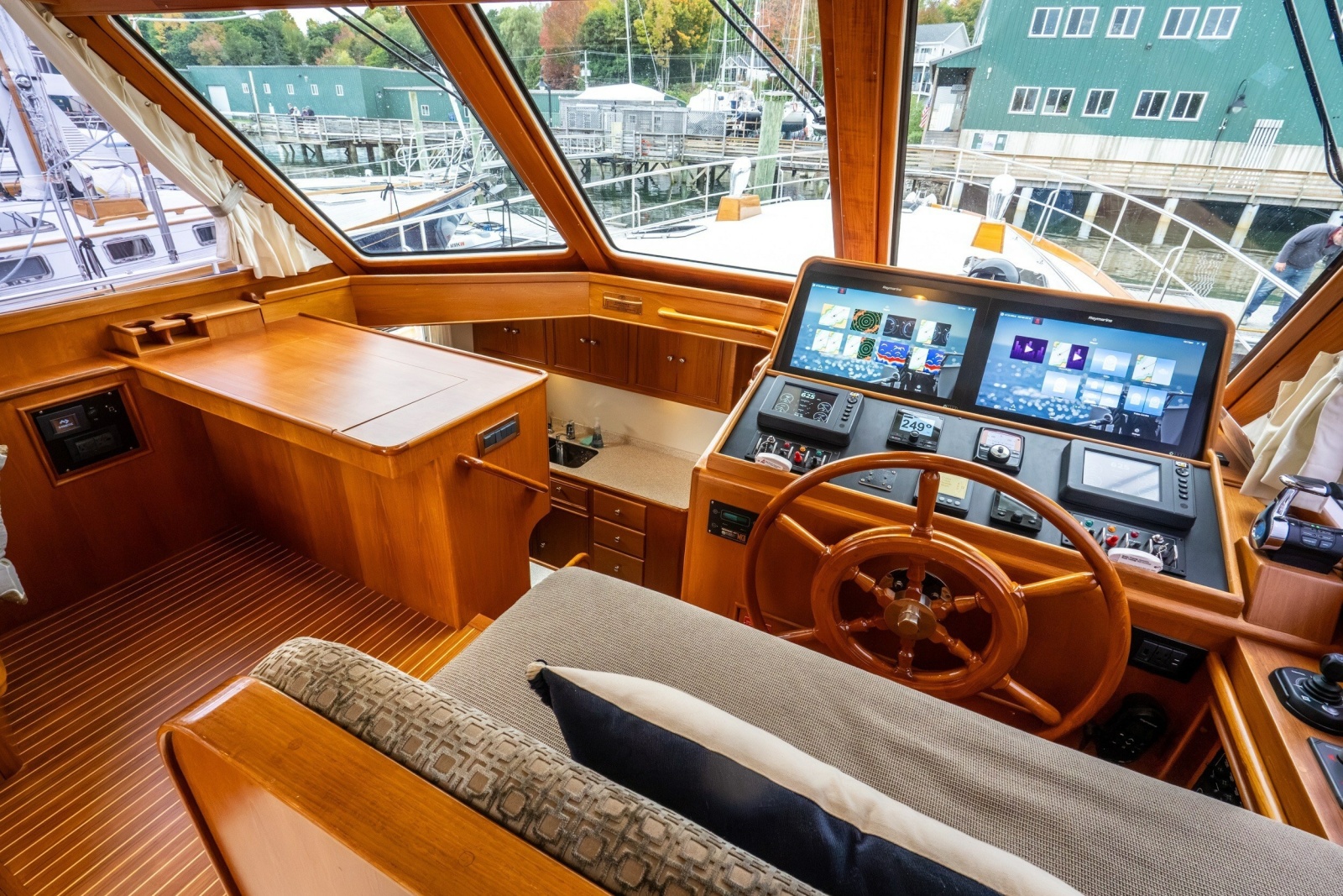 2003 Grand Banks 54