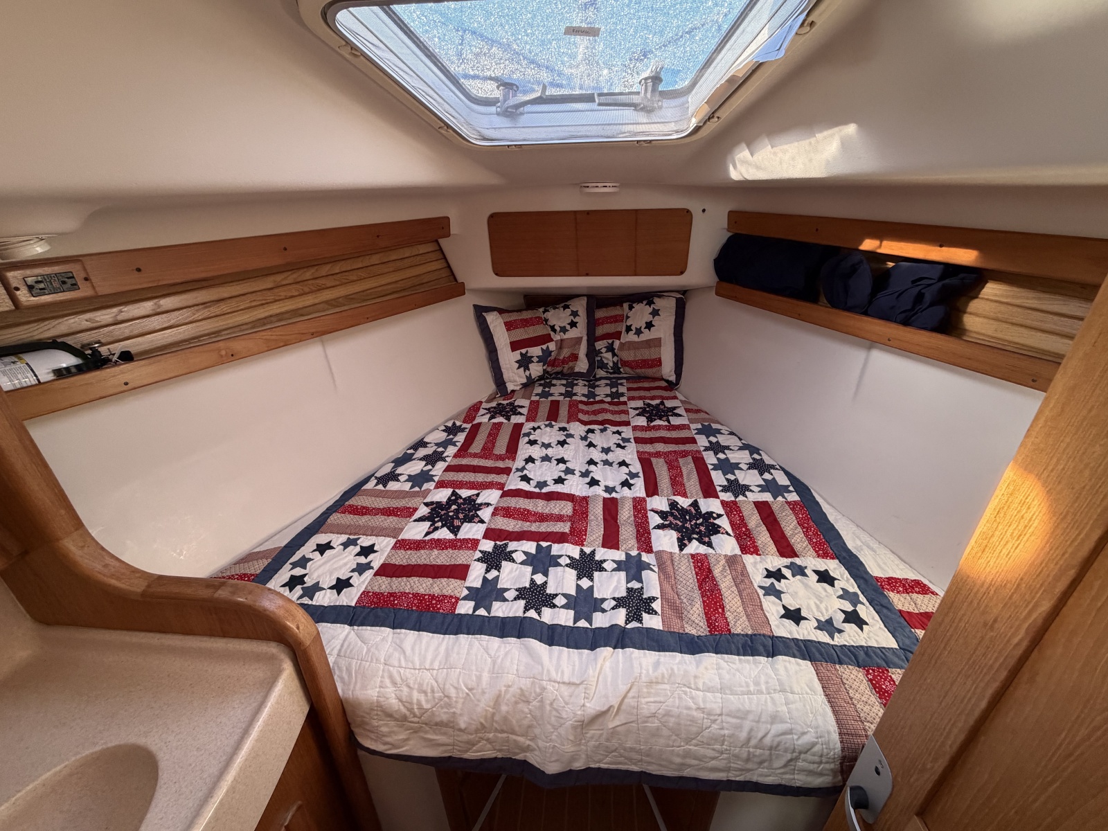 2001 Catalina 380