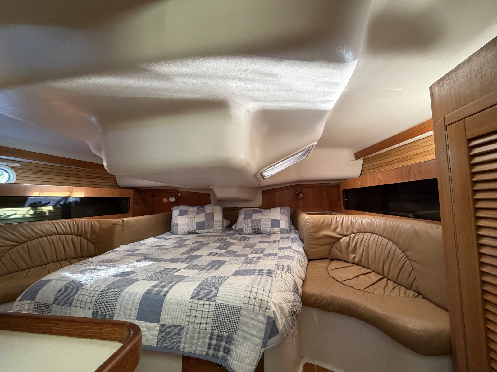 2001 Catalina 380