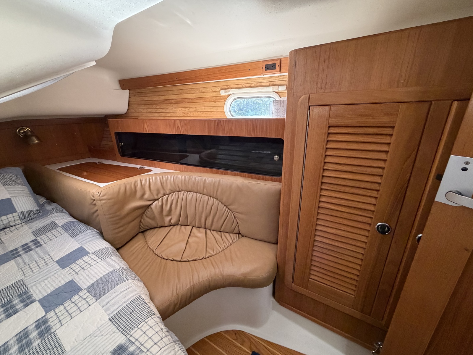 2001 Catalina 380