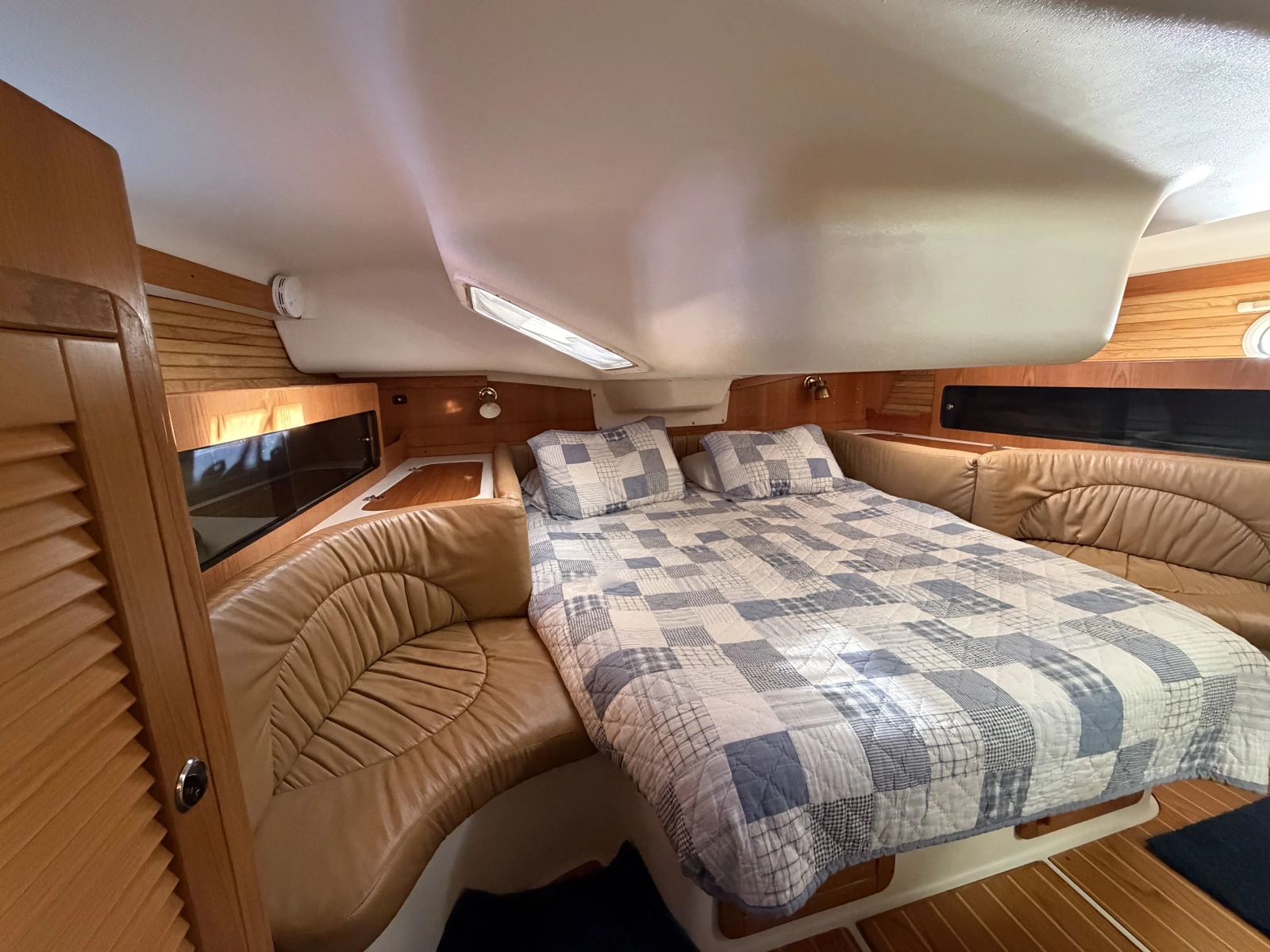 2001 Catalina 380