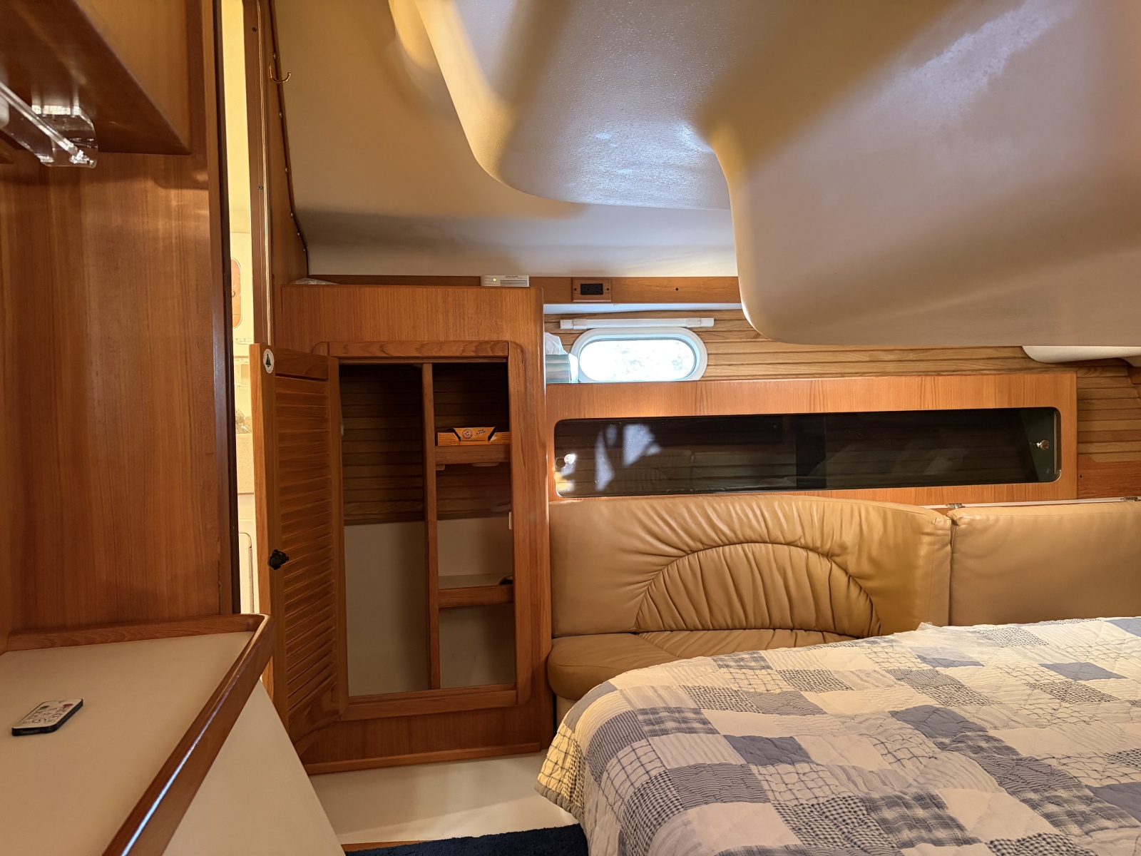 2001 Catalina 380
