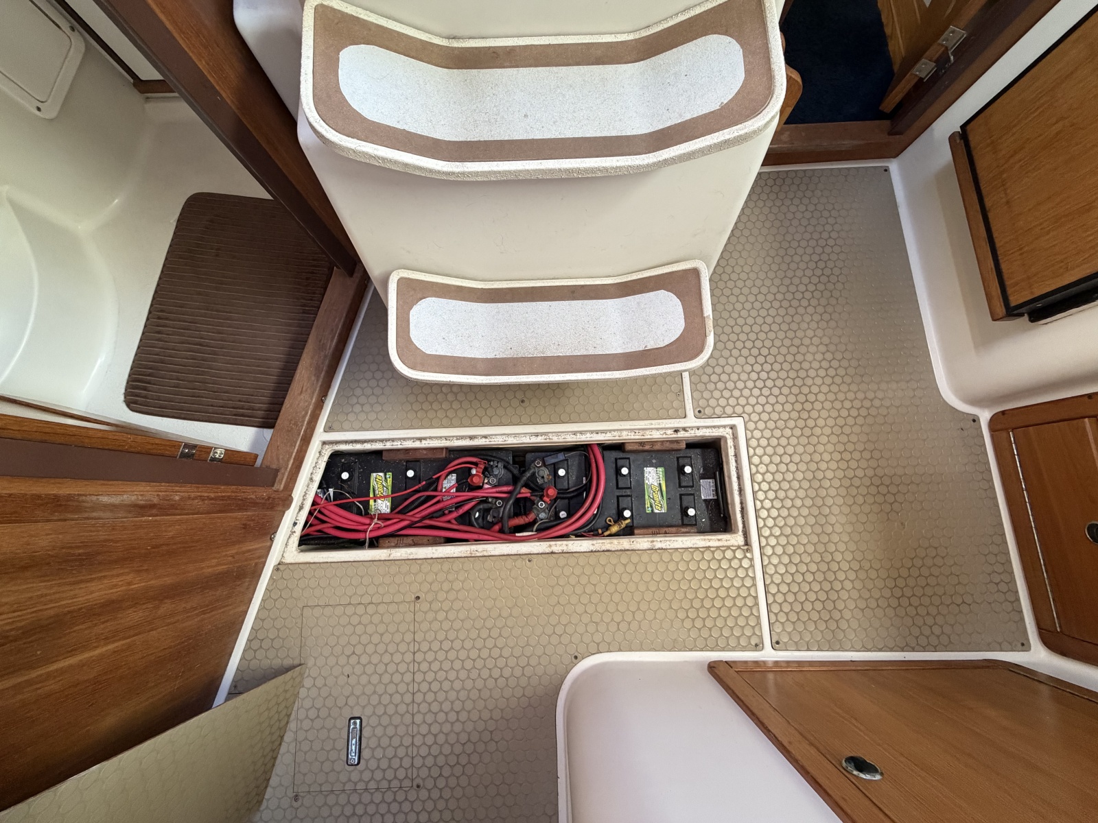 2001 Catalina 380
