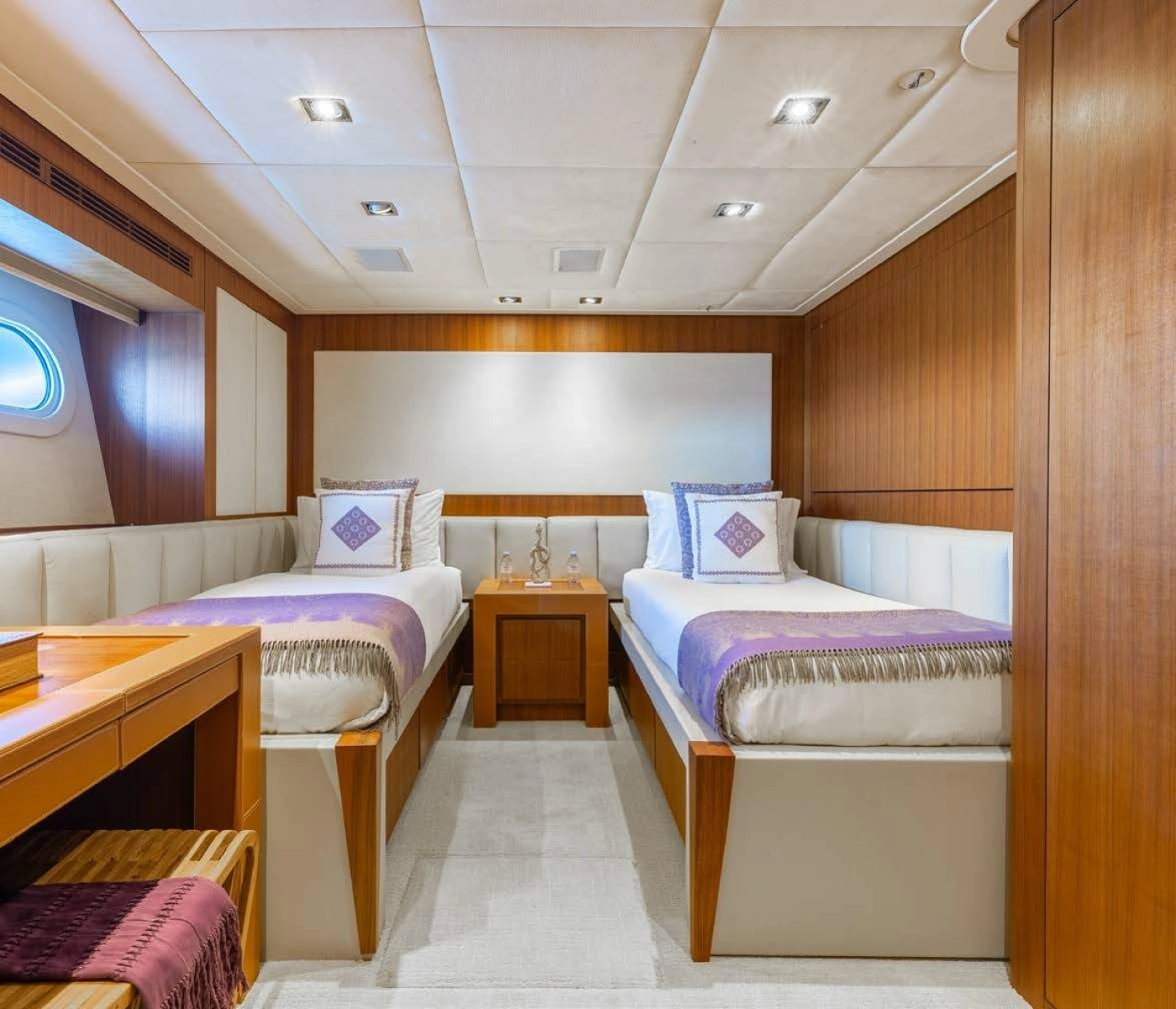 2012 Trinity Yachts Tri-Deck