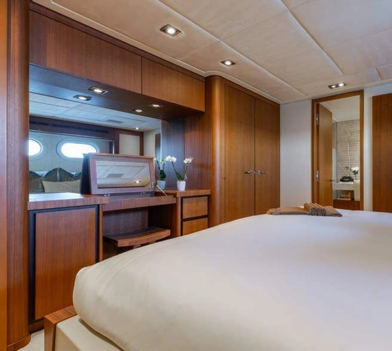 2012 Trinity Yachts Tri-Deck