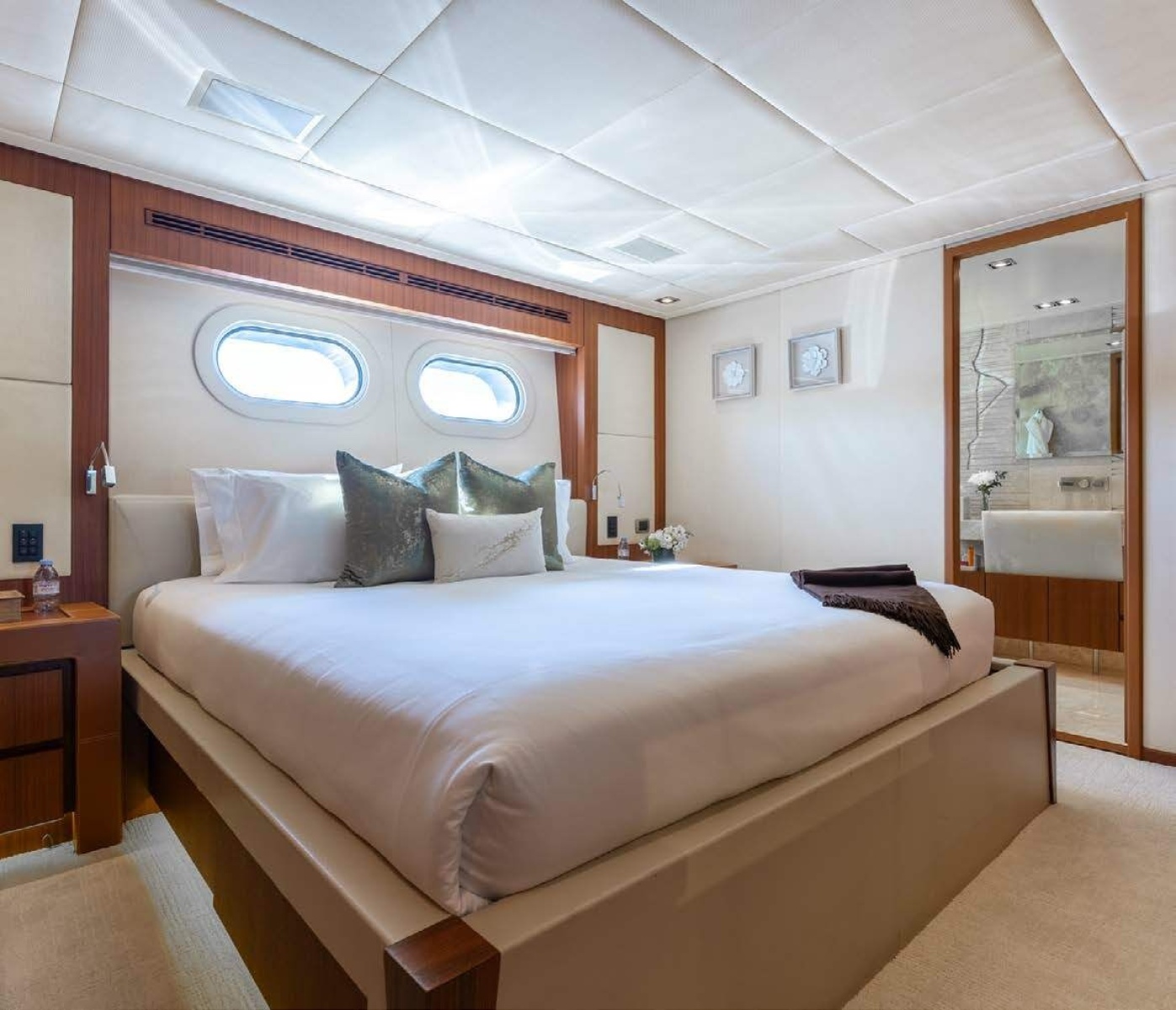 Guest Cabin Queen