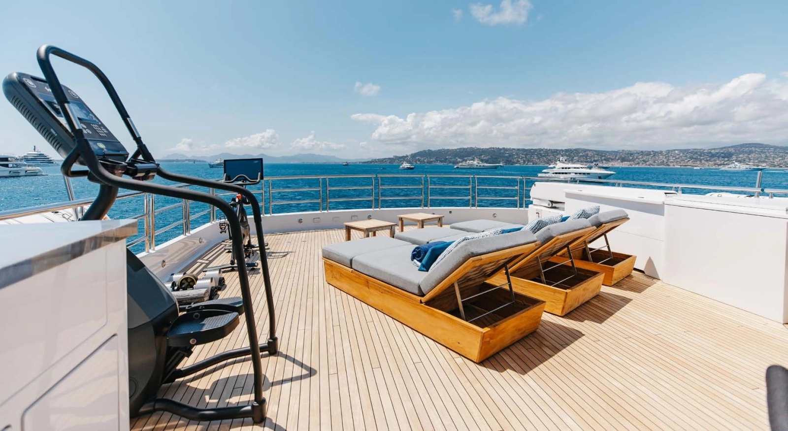 Sun Deck Lounge area