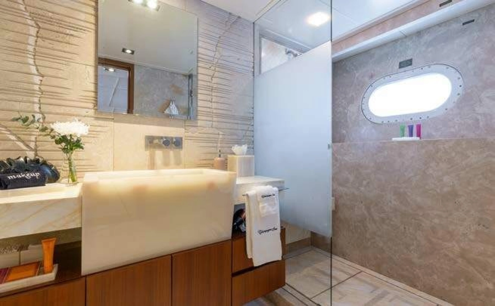 2012 Trinity Yachts Tri-Deck