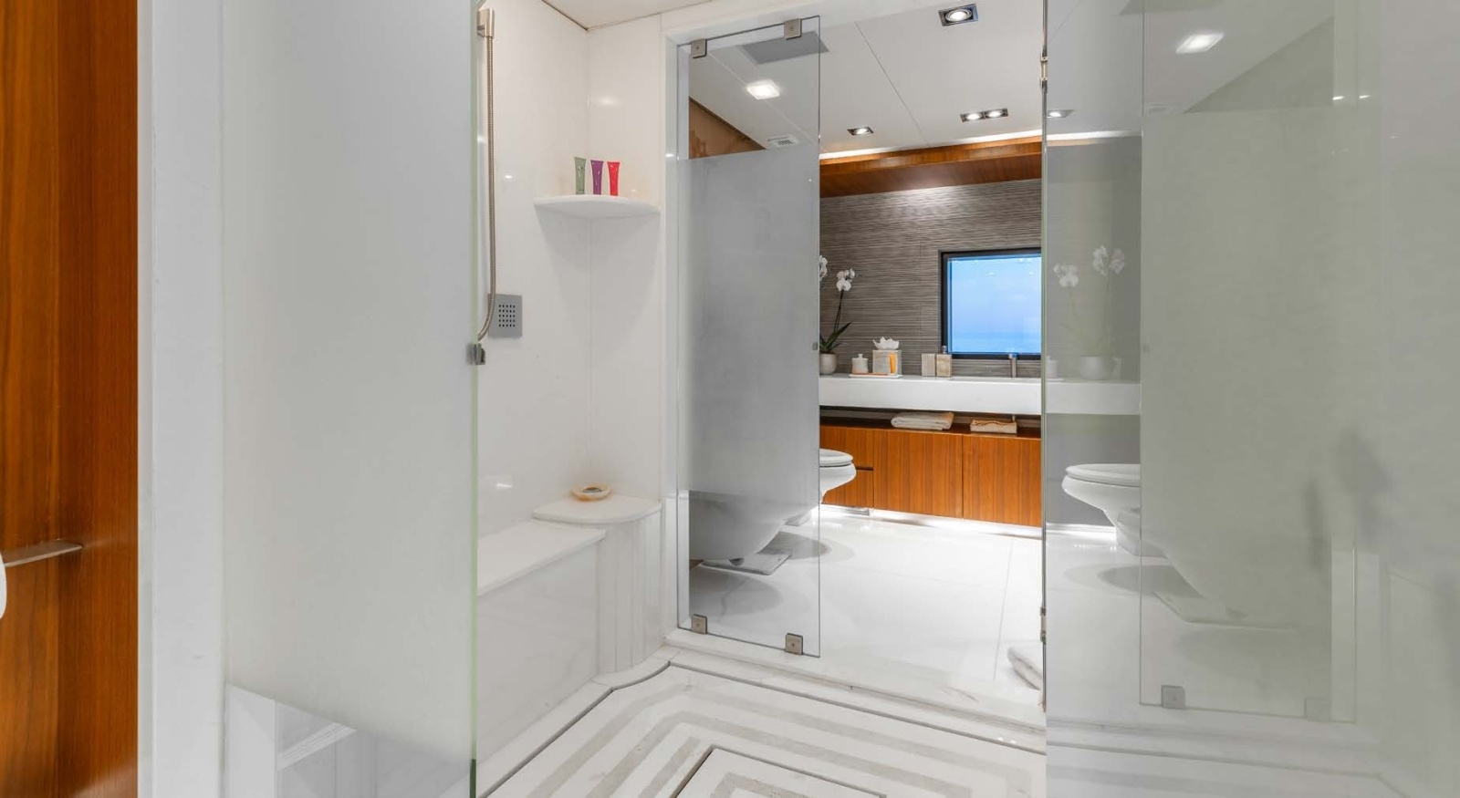 2013 Trinity Yachts Tri-Deck