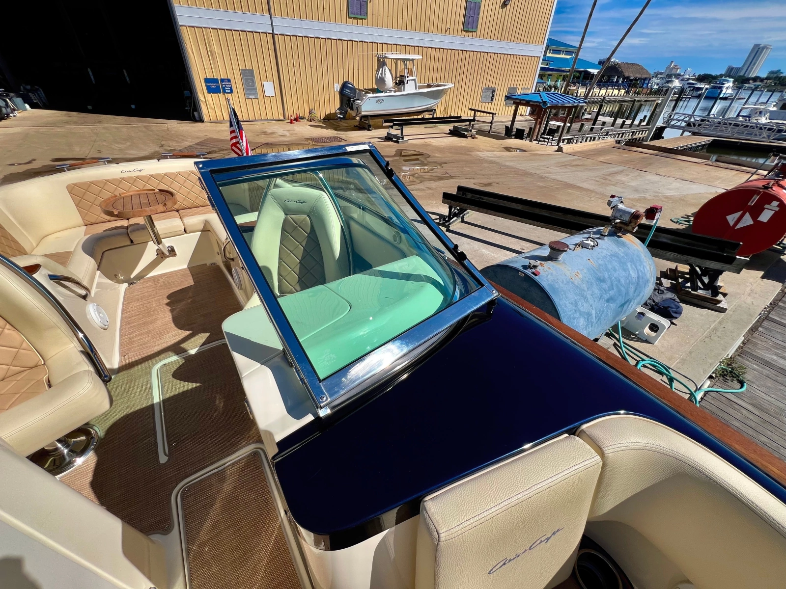 2020 Chris-Craft Launch 27