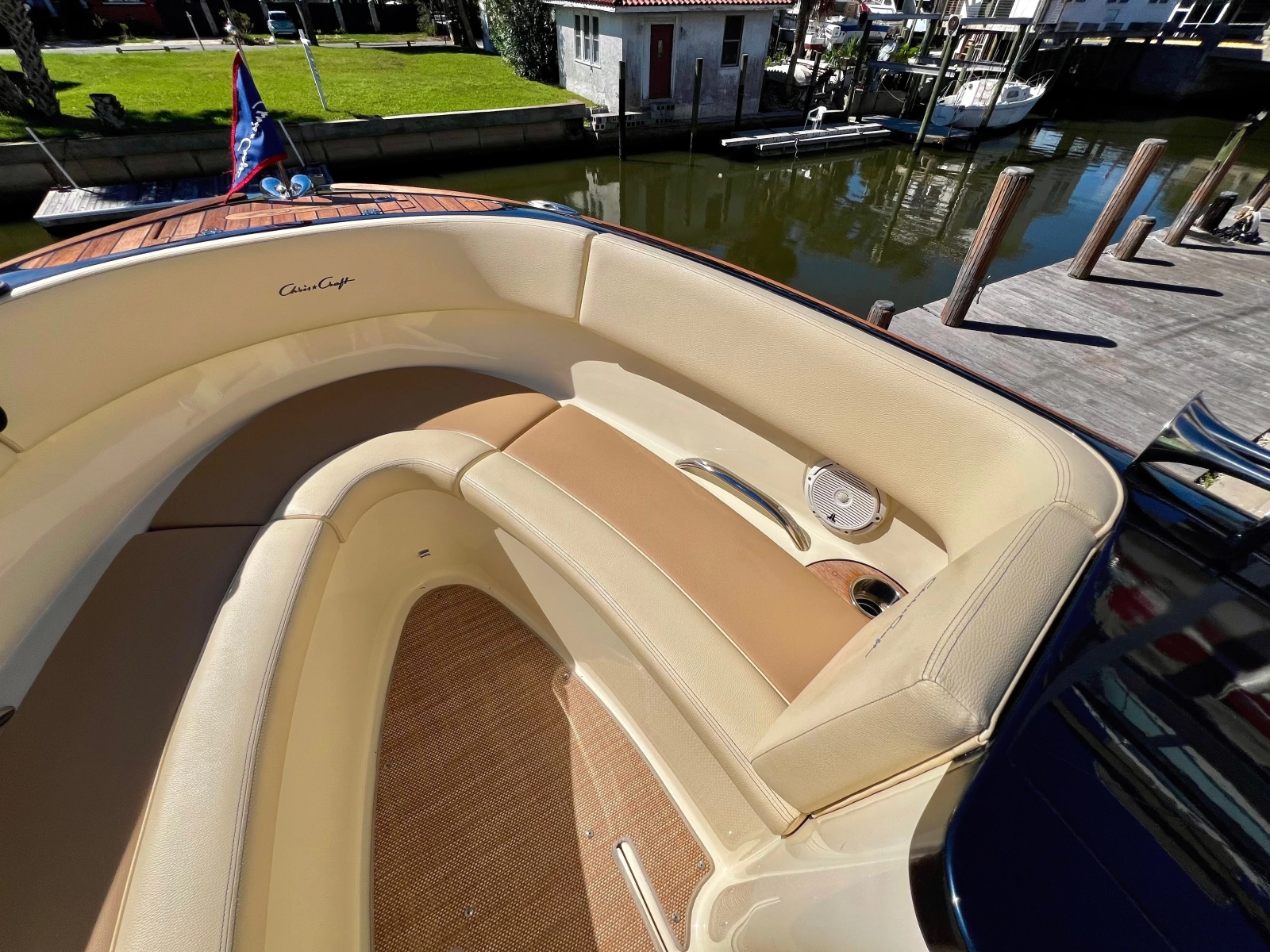 2020 Chris-Craft Launch 27