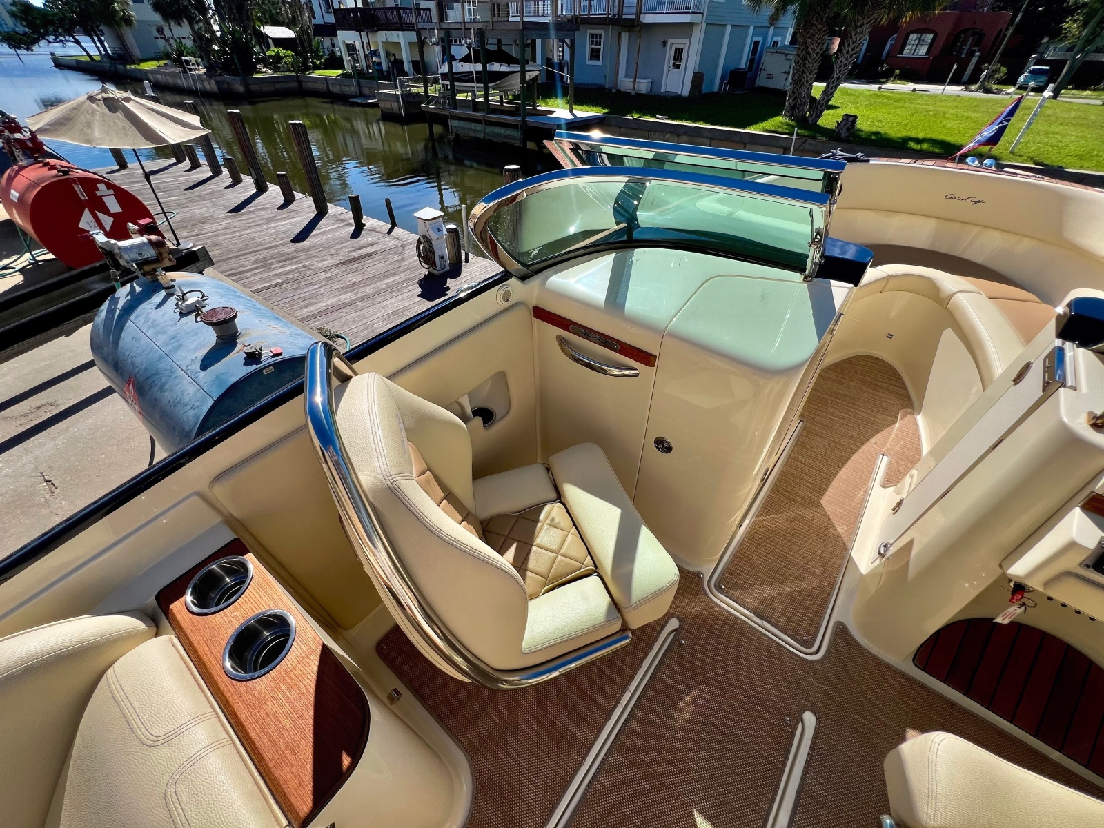 2020 Chris-Craft Launch 27