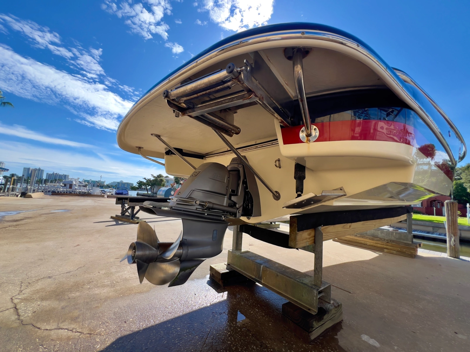 2020 Chris-Craft Launch 27