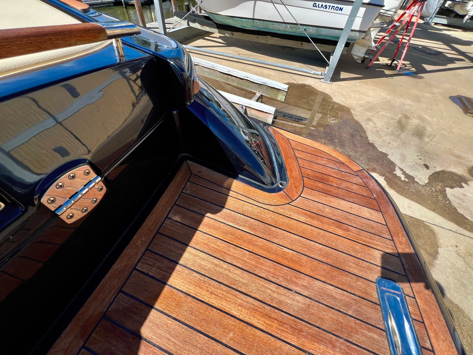 2020 Chris-Craft Launch 27