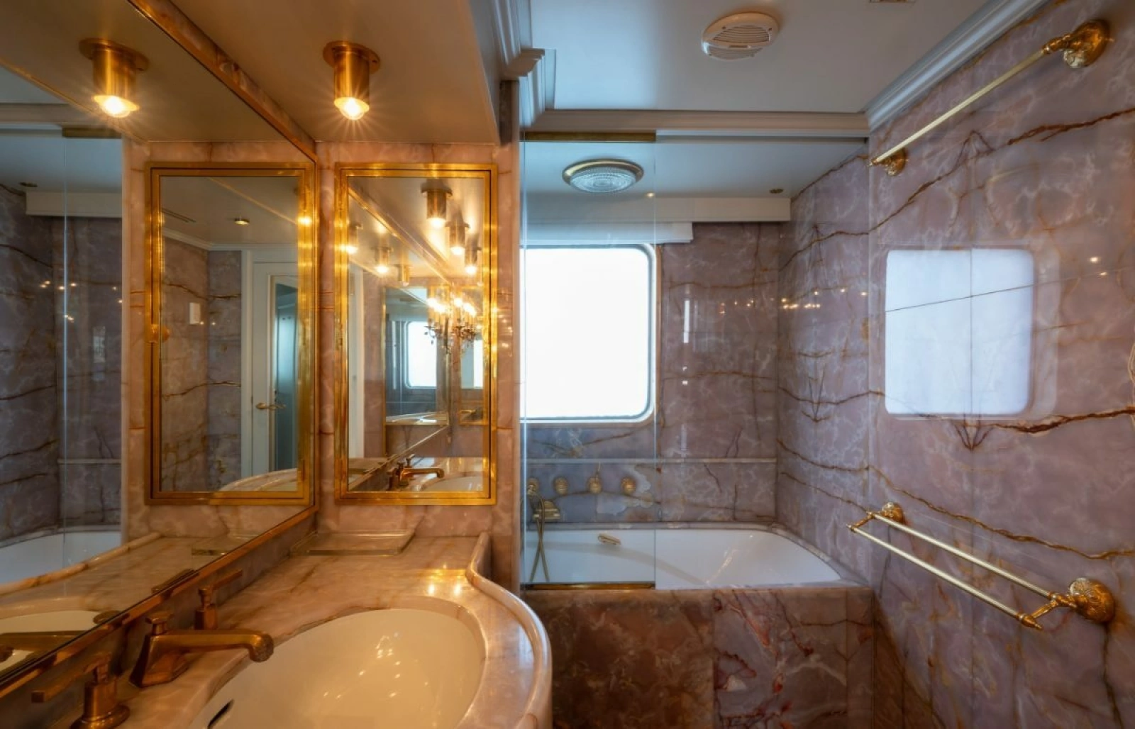 1979 Feadship 