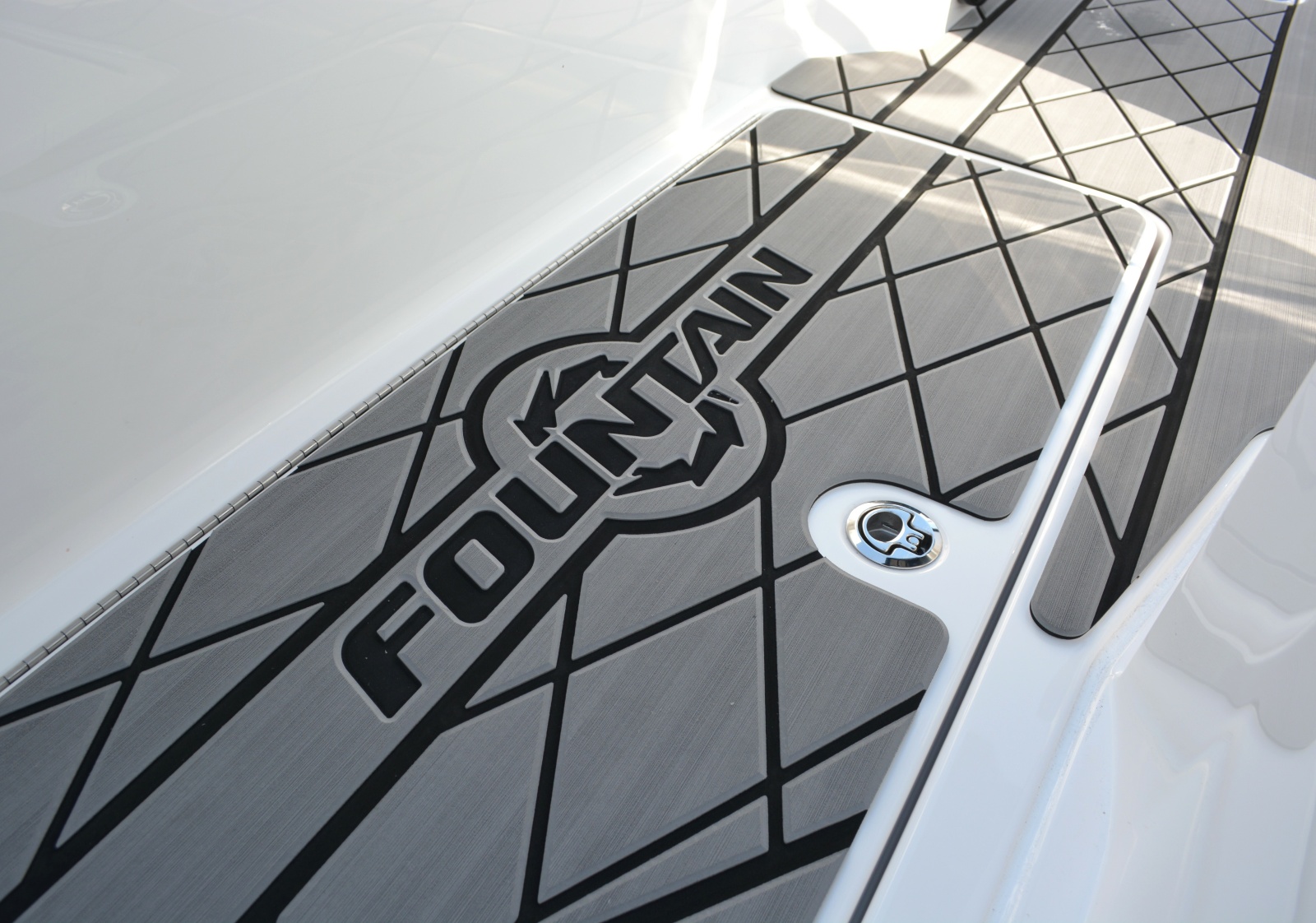 2025 Fountain 32 NX