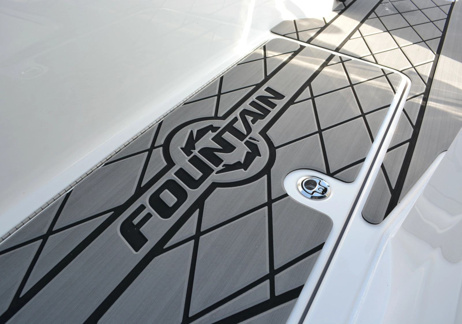 2025 Fountain 32 NX
