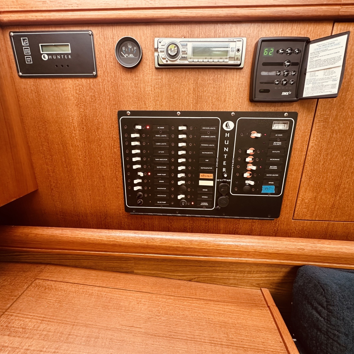 2002 Hunter 356