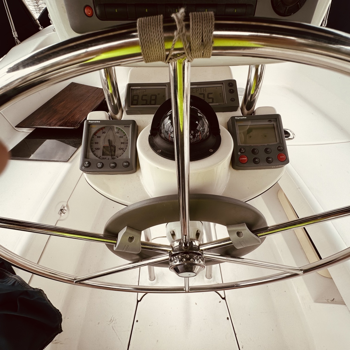 2002 Hunter 356