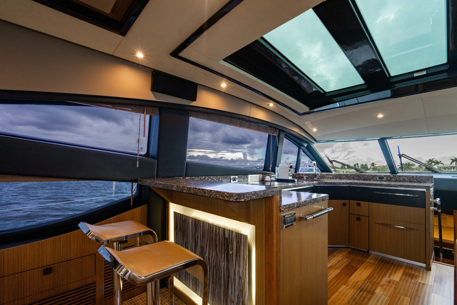 2017 Sea Ray L65