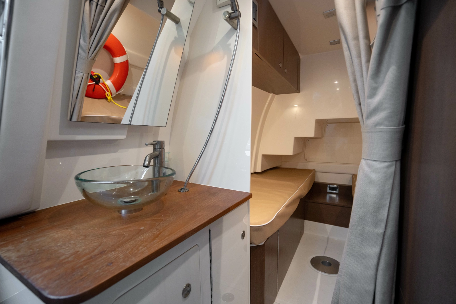 2017 Sea Ray L65