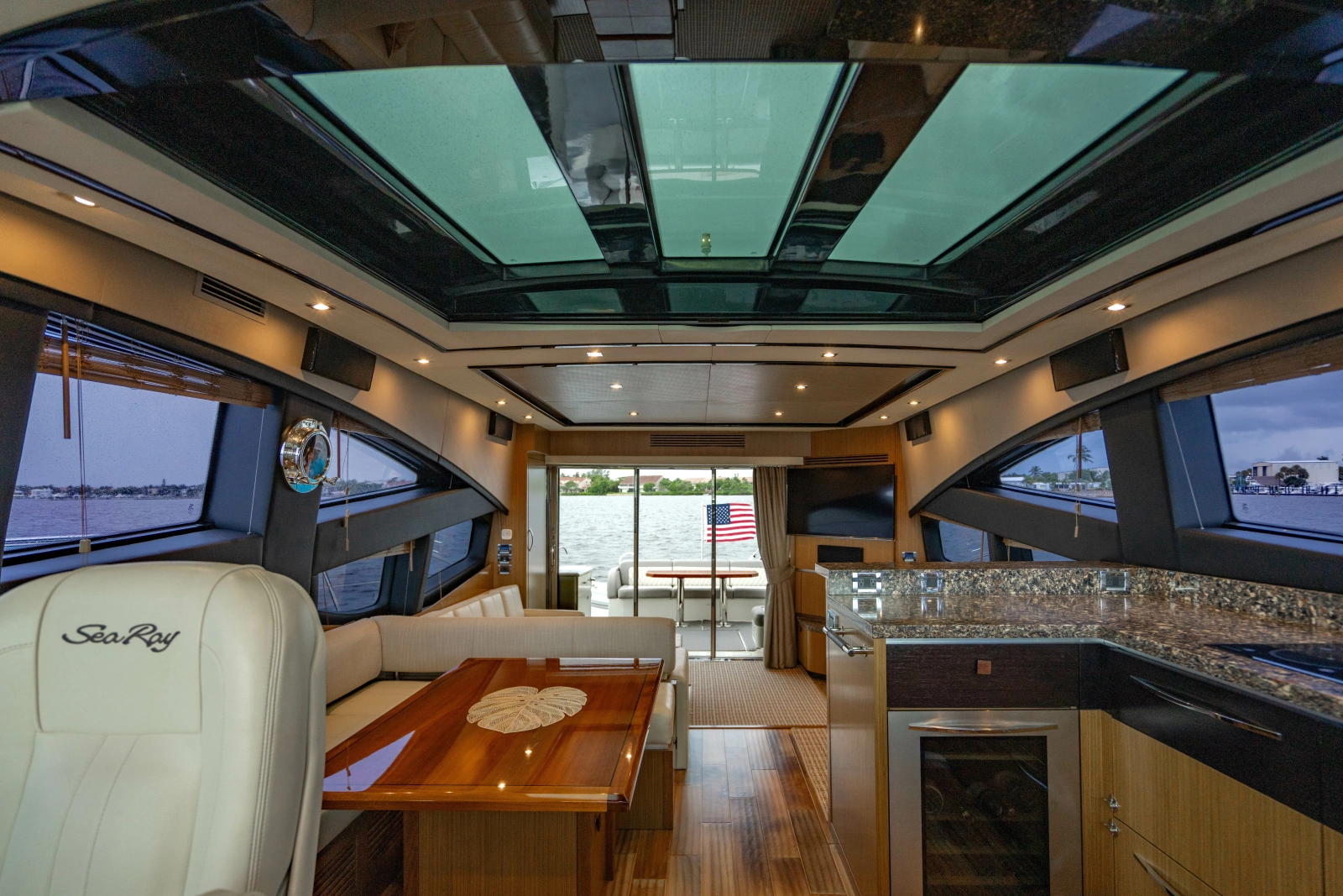 2017 Sea Ray L65