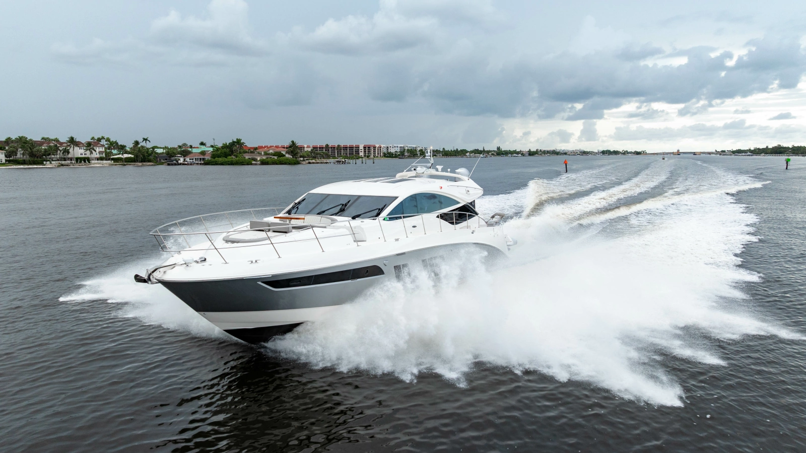 2017 Sea Ray L65