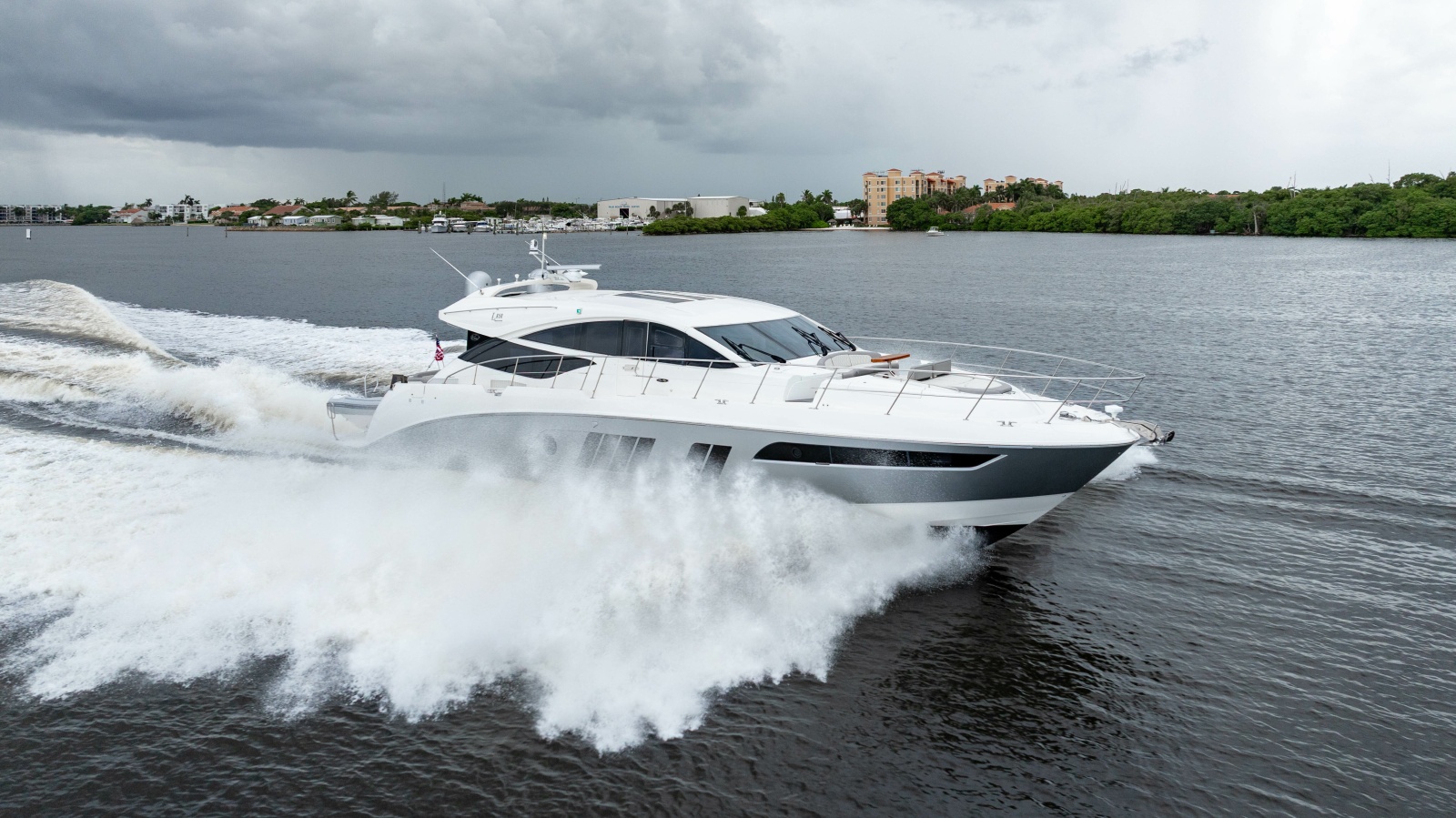 2017 Sea Ray L65