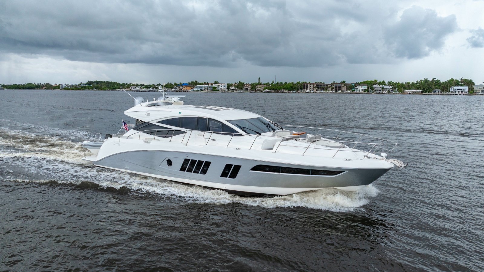 2017 Sea Ray L65