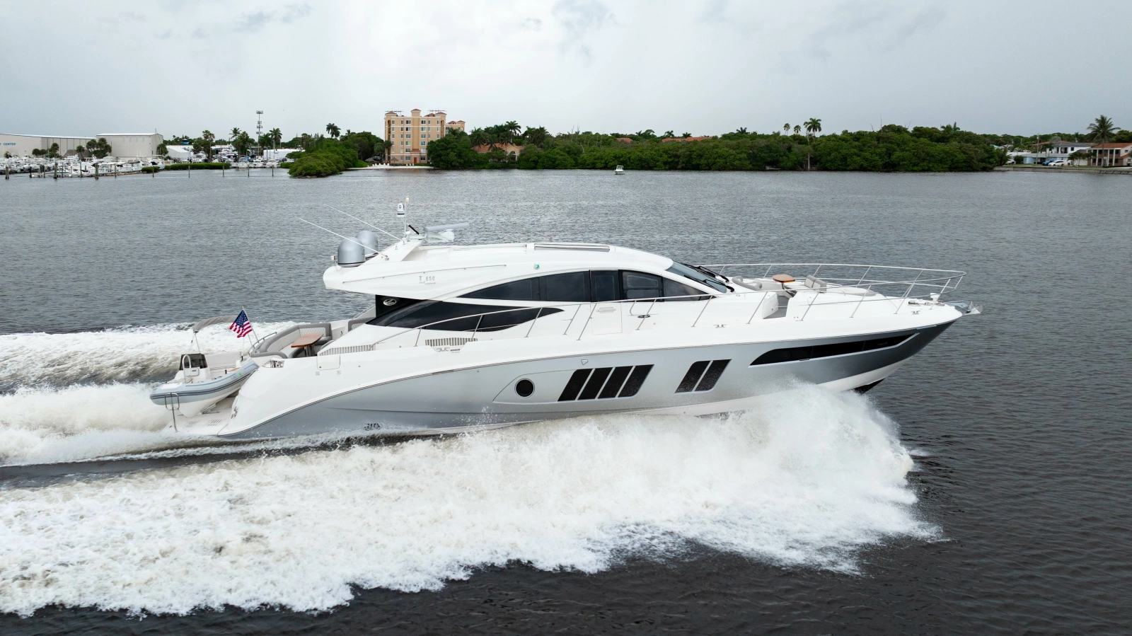2017 Sea Ray L65