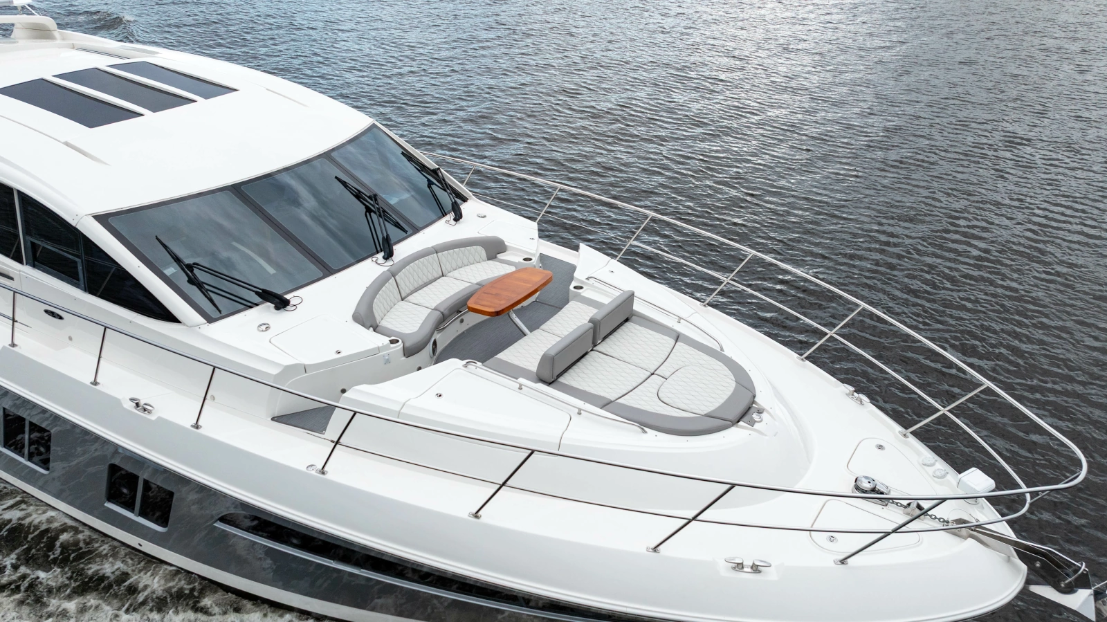2017 Sea Ray L65