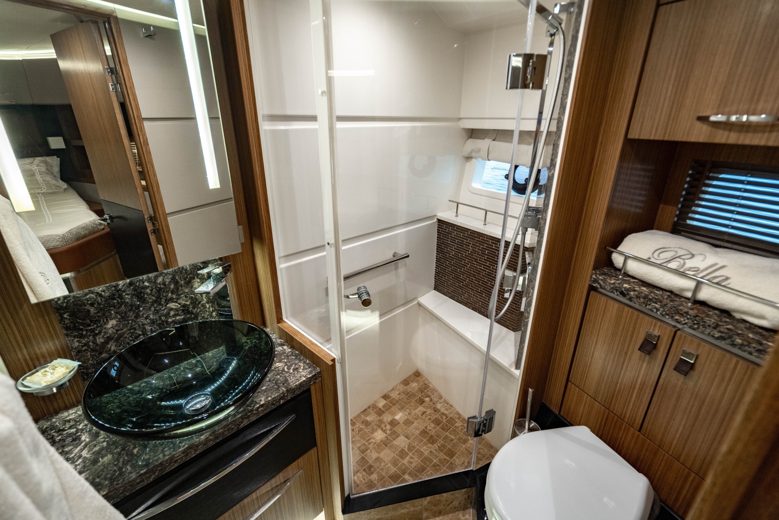 2017 Sea Ray L65