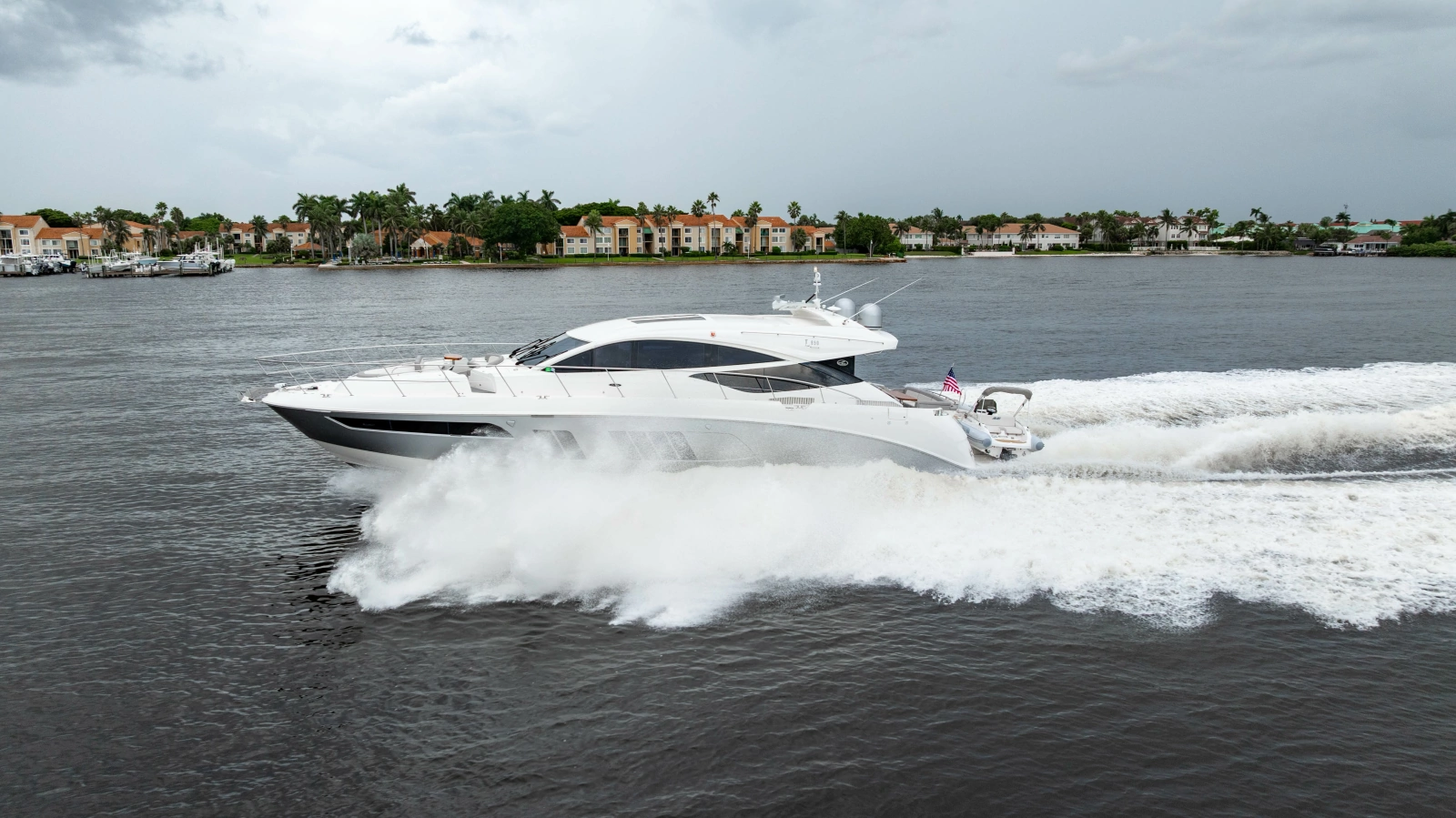 2017 Sea Ray L65