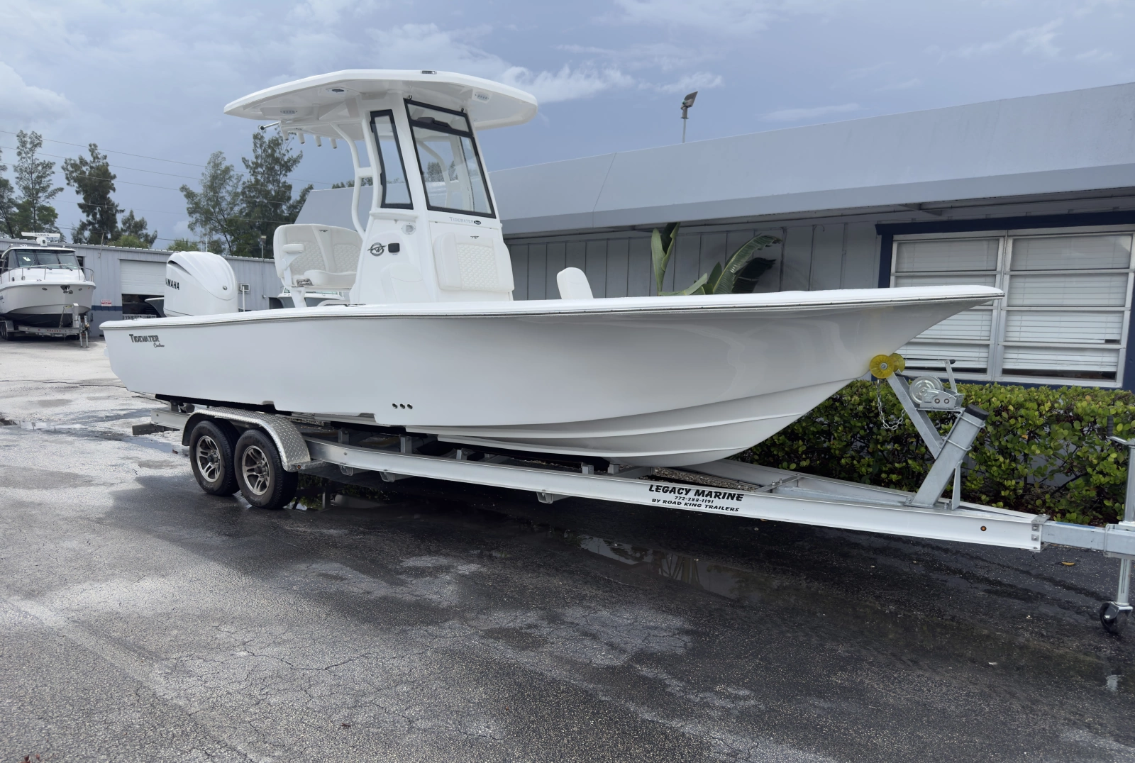 25ft Tidewater Yacht For Sale