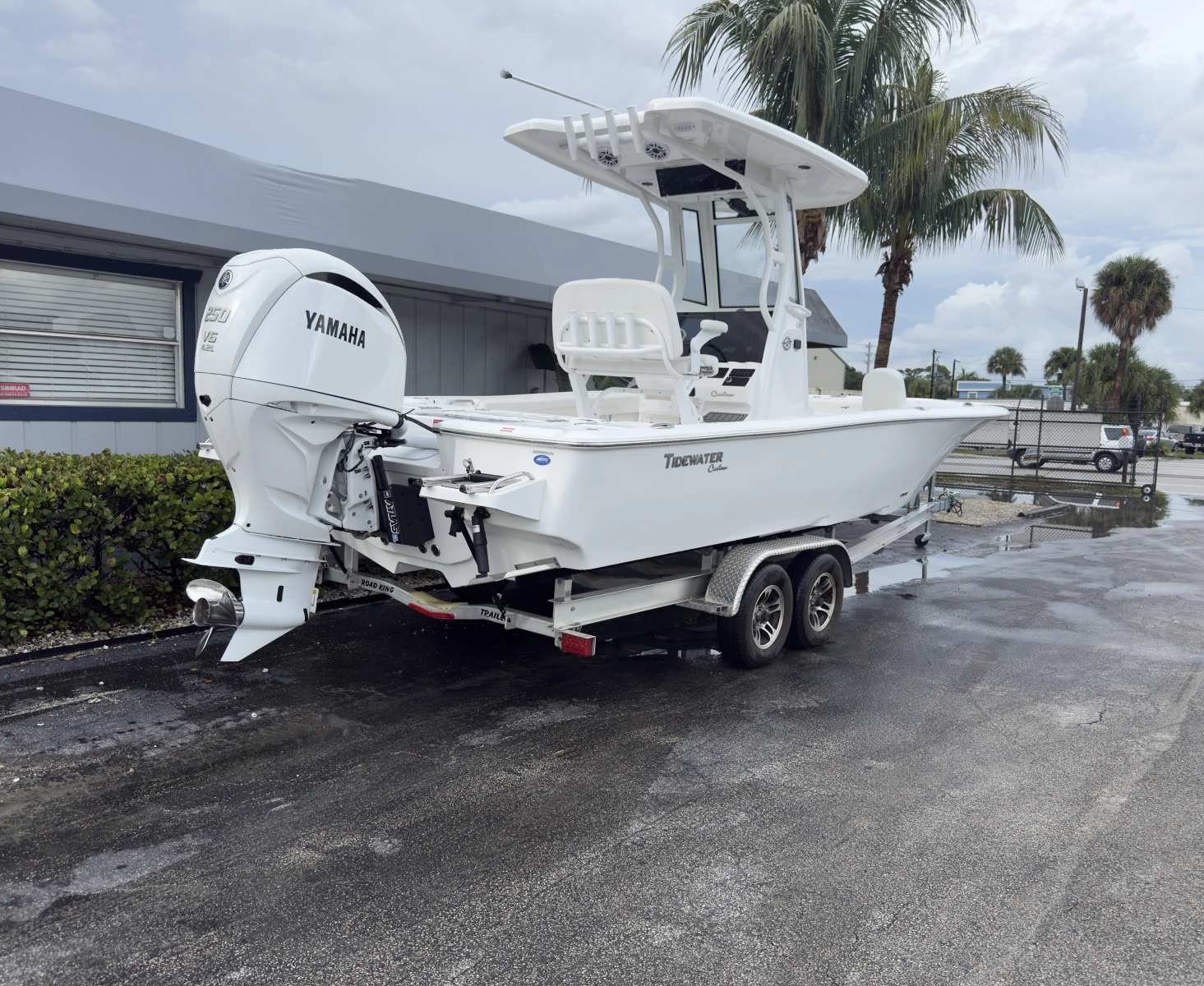 25ft Tidewater Yacht For Sale