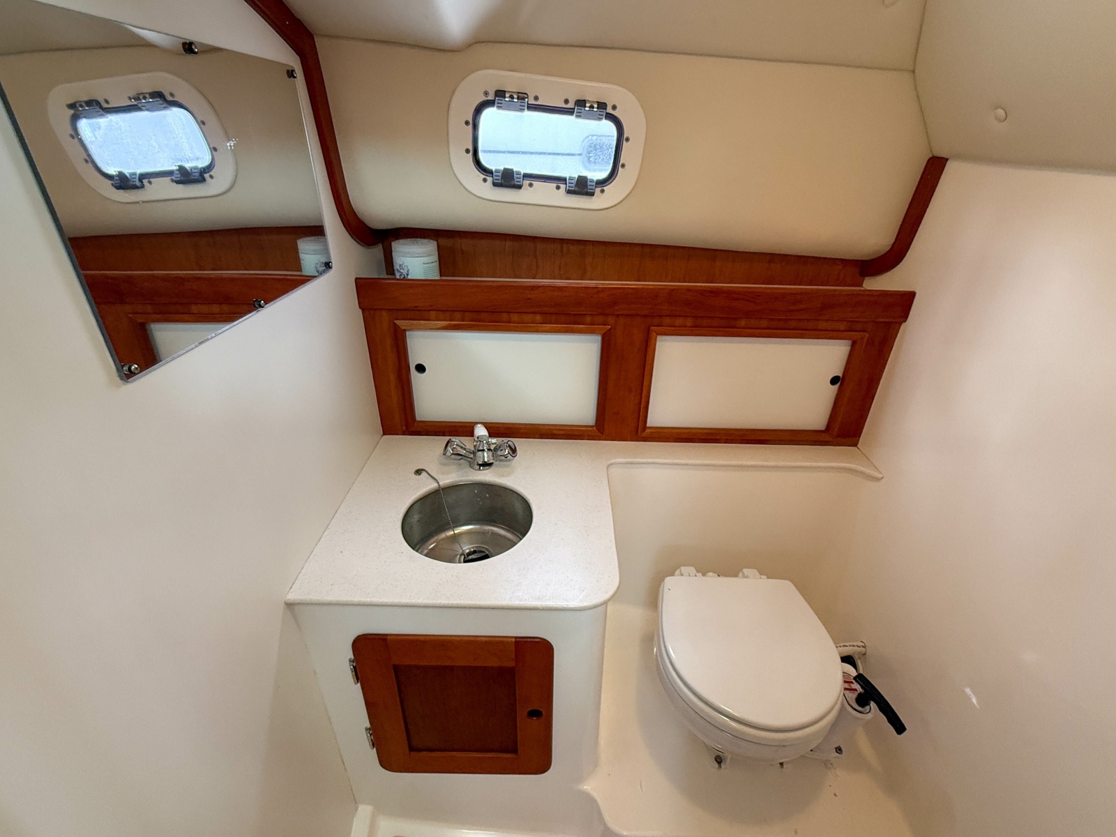 2004 Hunt Yachts SurfHunter 29