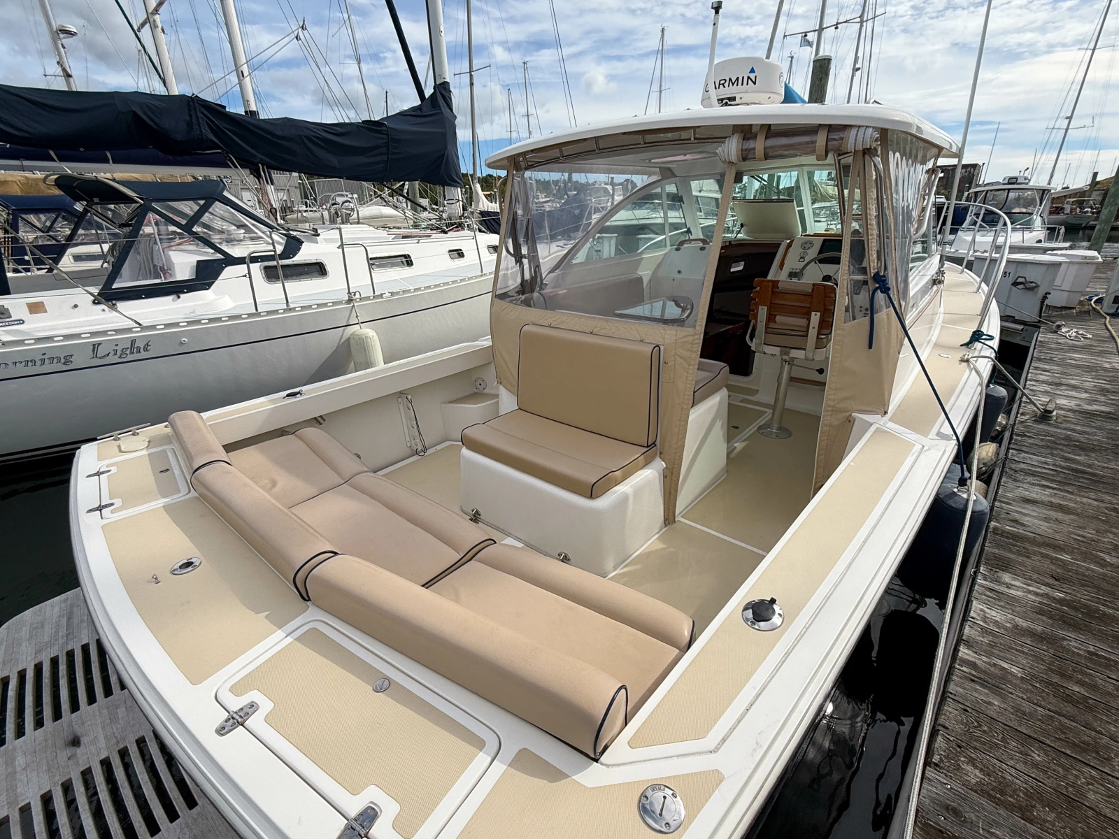 2004 Hunt Yachts SurfHunter 29