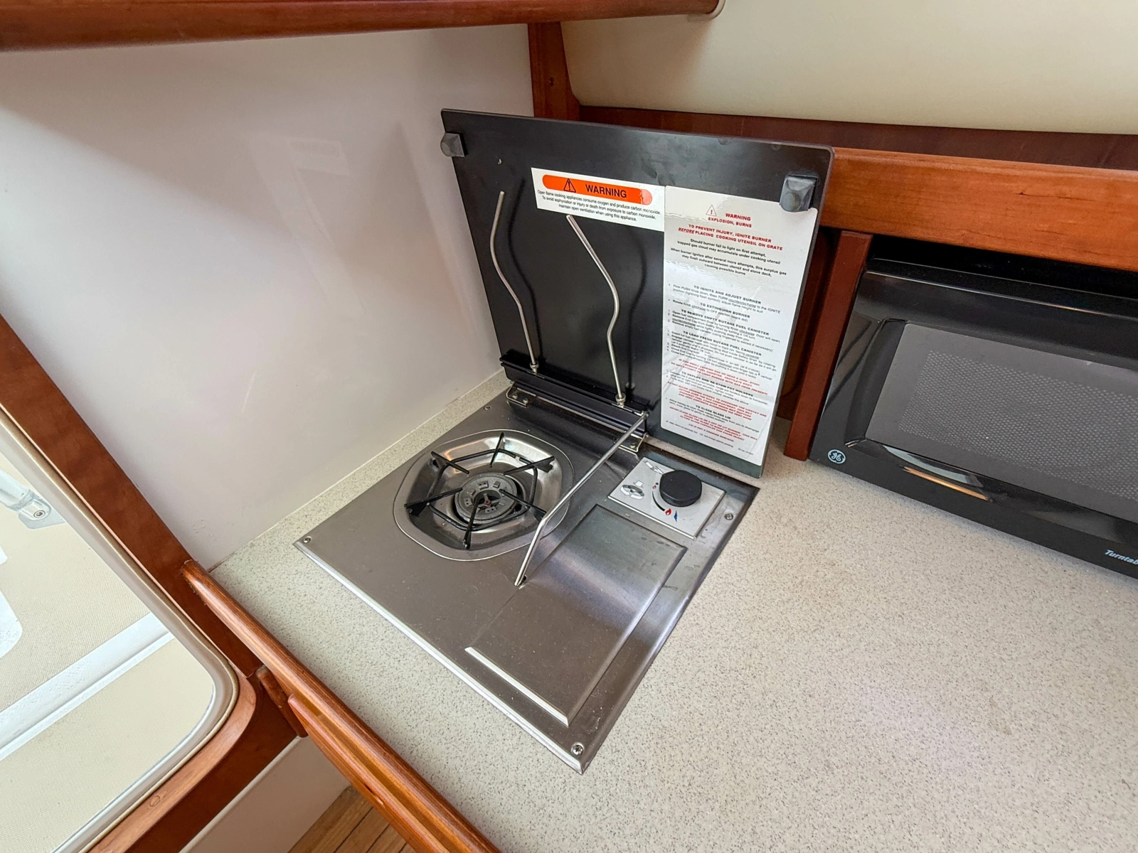 2004 Hunt Yachts SurfHunter 29