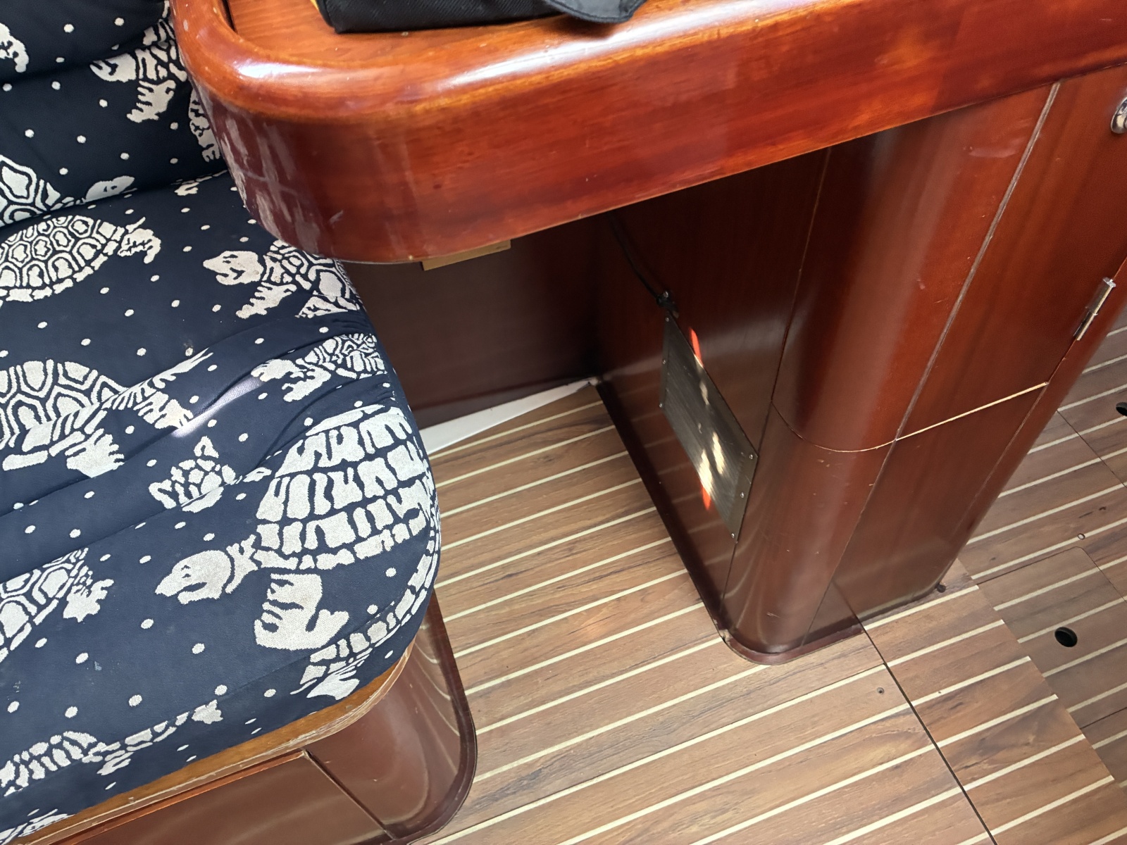 Beneteau 44 Center Cockpit