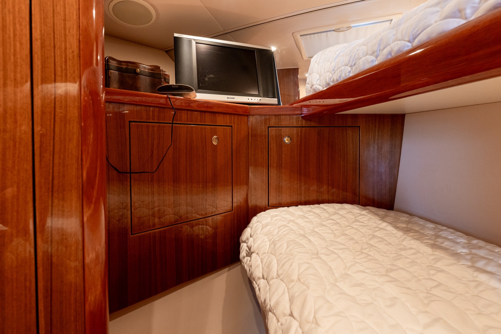 2007 Viking 48 Convertible