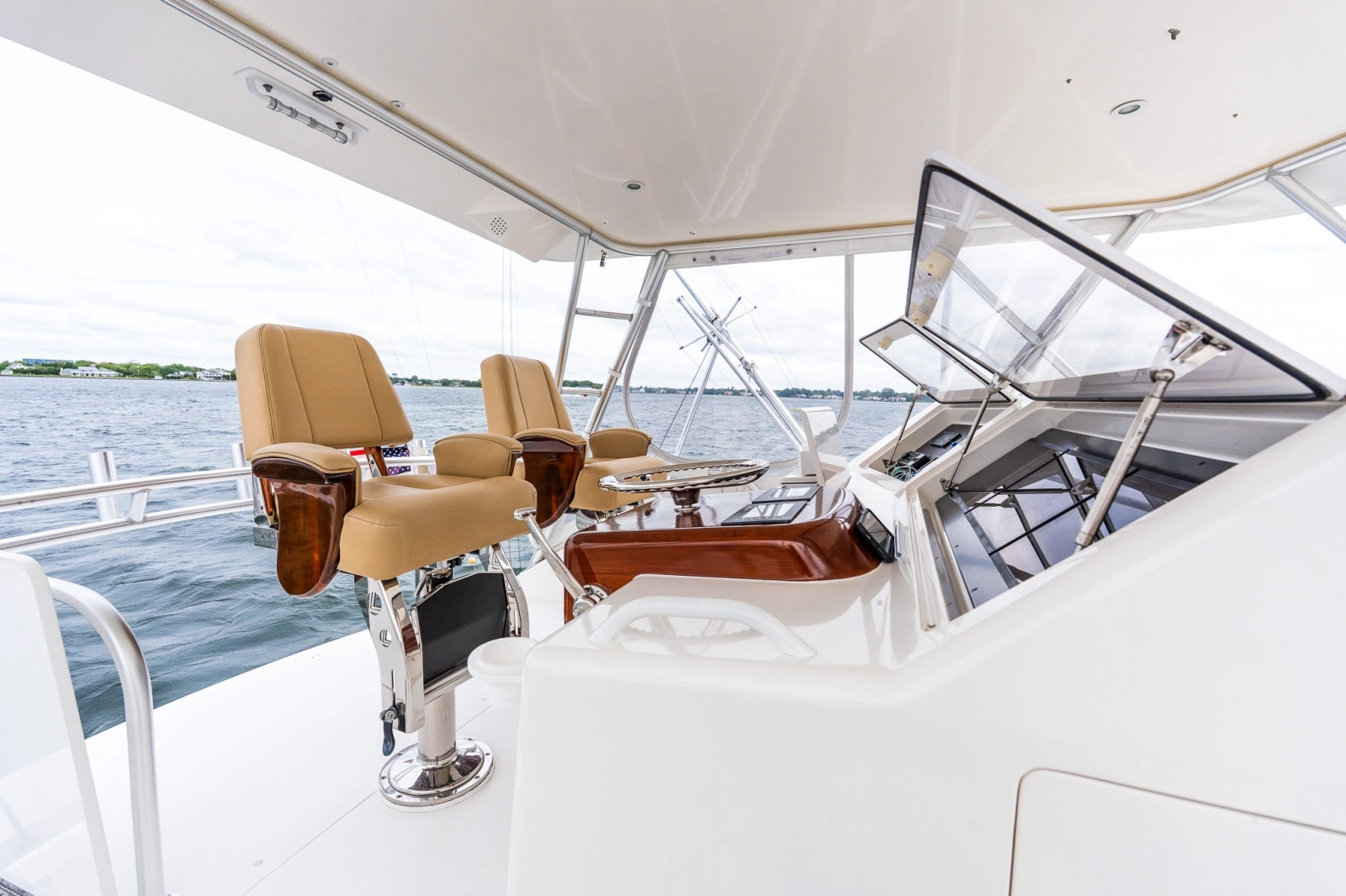 2007 Viking 48 Convertible