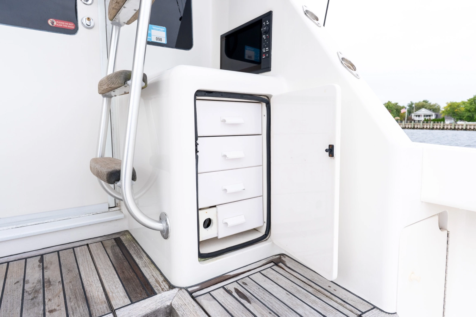 2007 Viking 48 Convertible