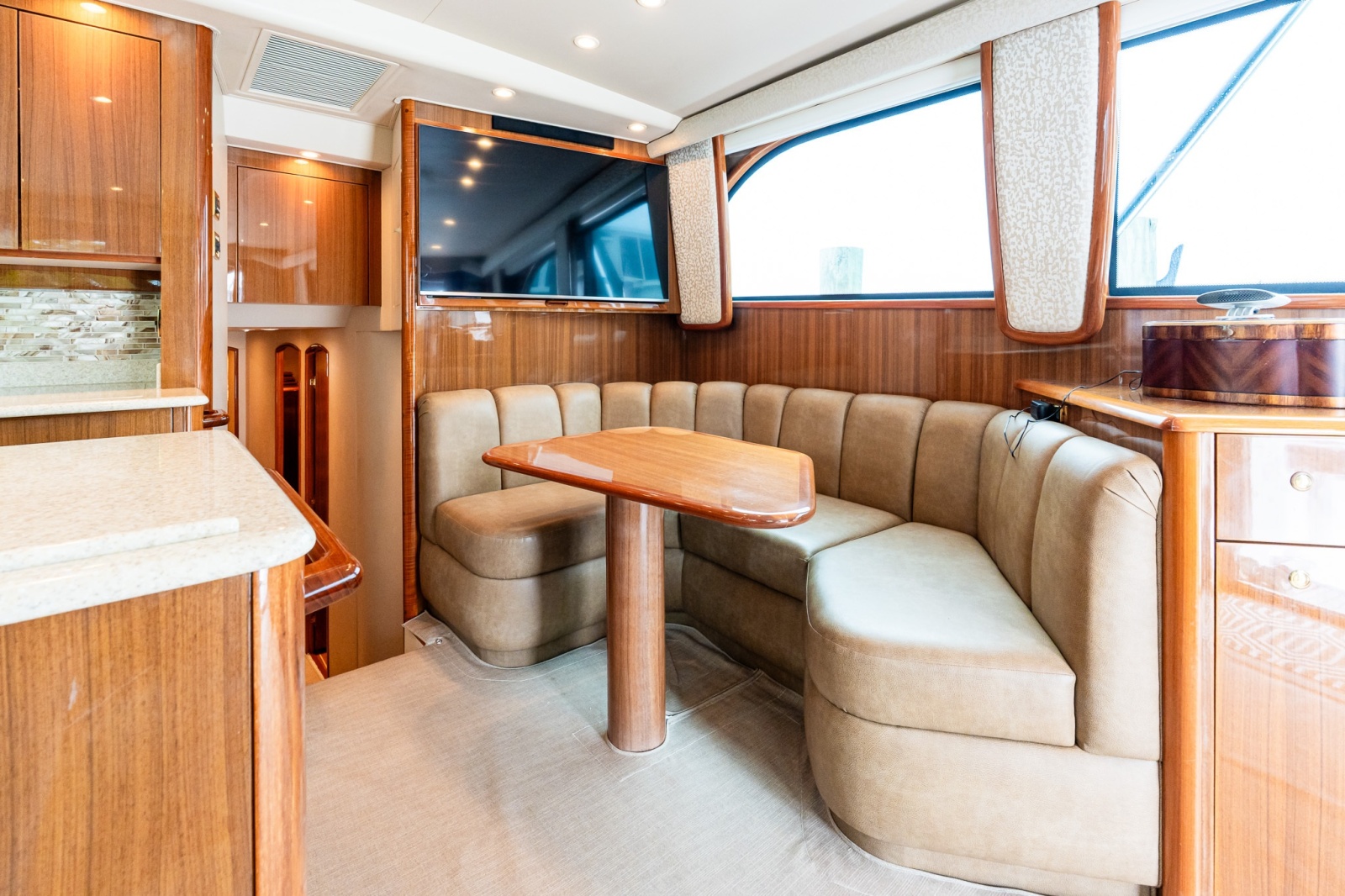 2007 Viking 48 Convertible