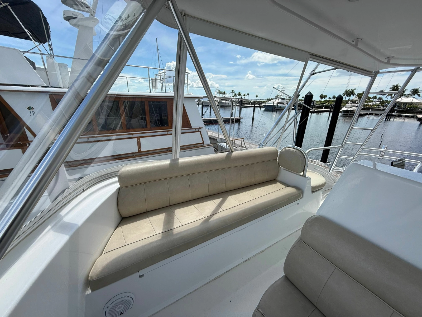 2002 Viking 52 Convertible