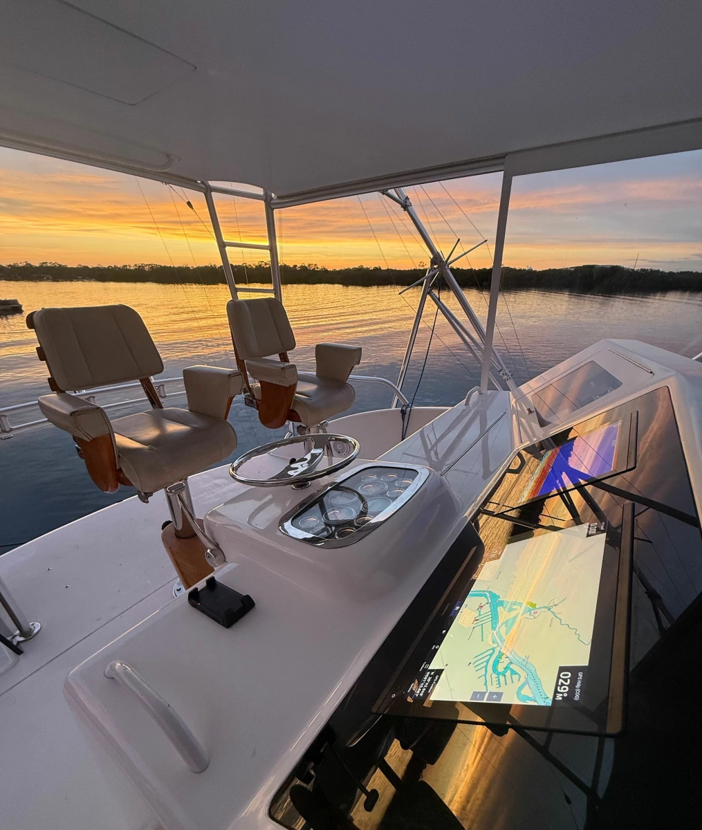 2002 Viking 52 Convertible