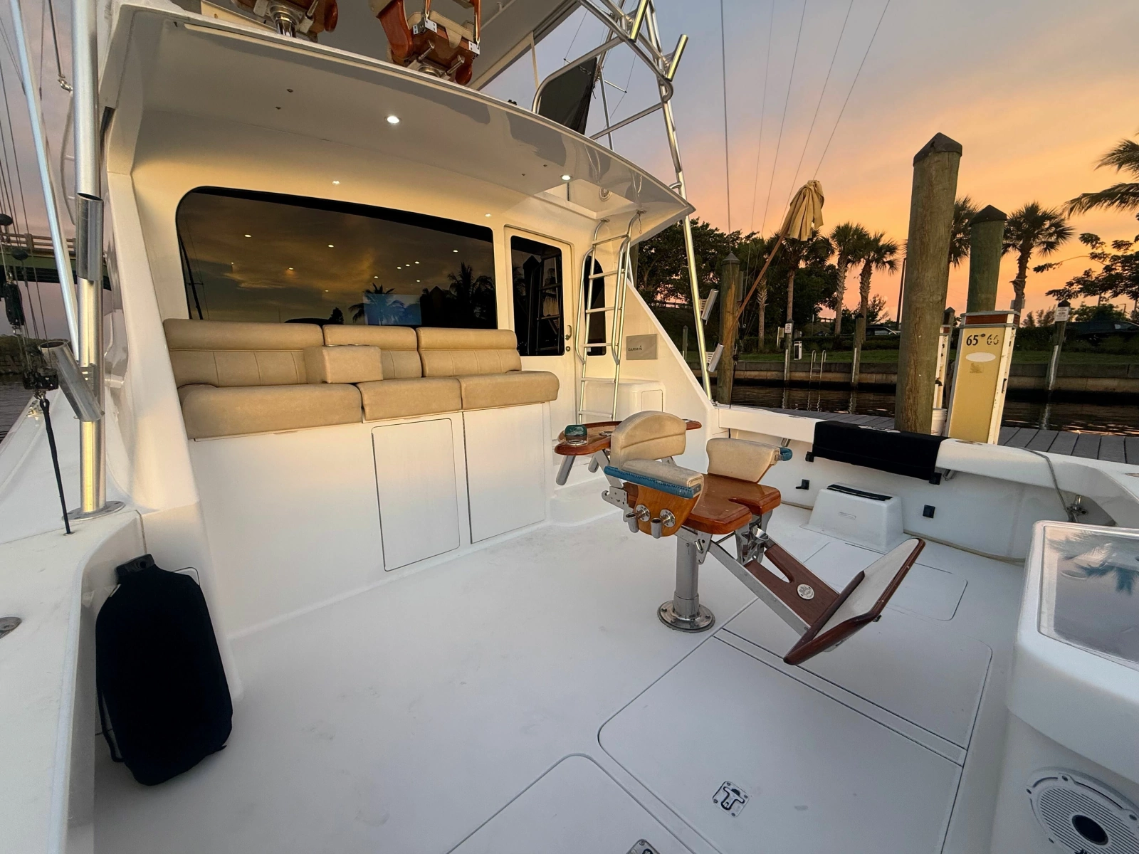 2002 Viking 52 Convertible