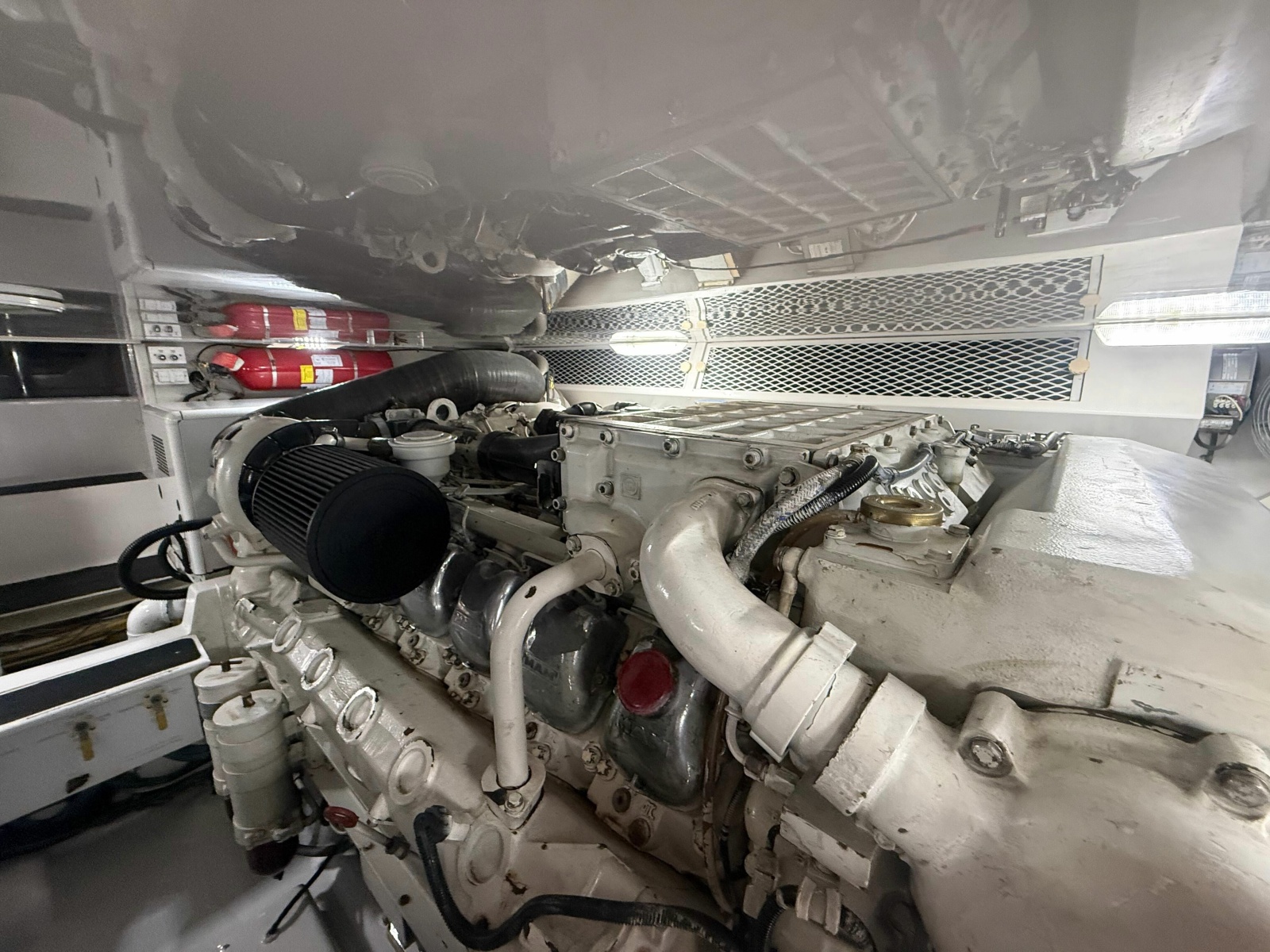2002 Viking 52 Convertible