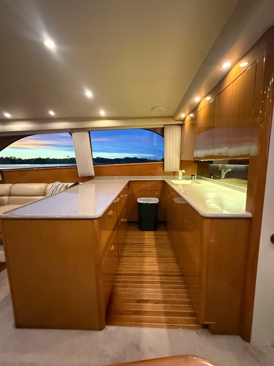 2002 Viking 52 Convertible