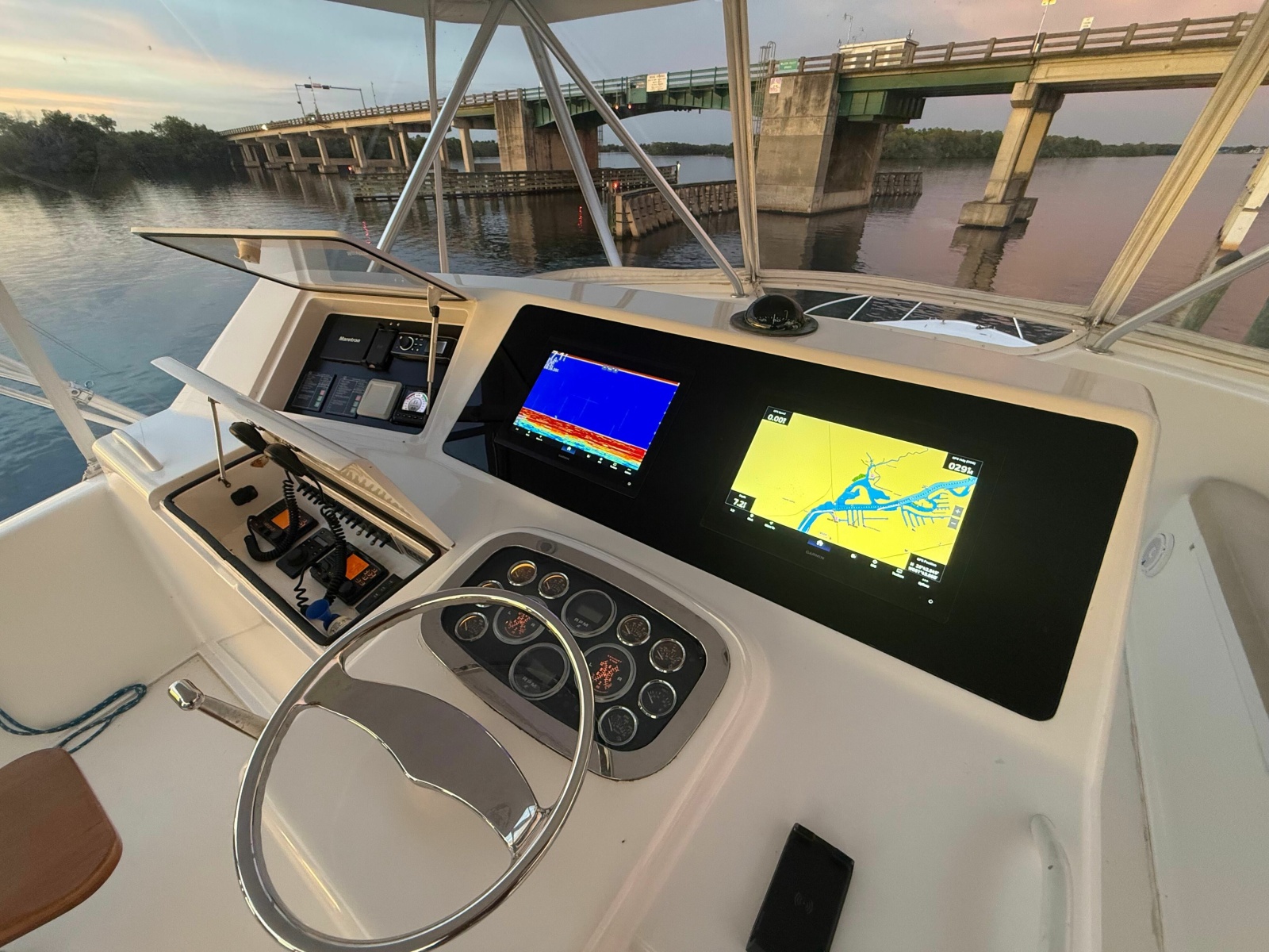 2002 Viking 52 Convertible